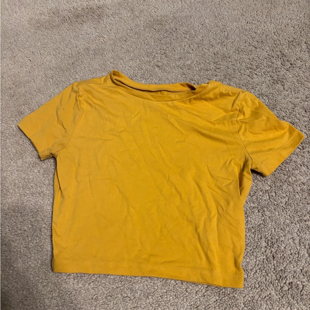 Wild Fable Mustard Short Sleeve Tee